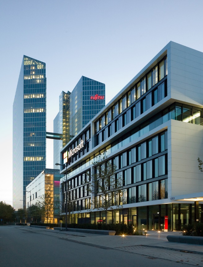 The Microsoft Germany headquarters in Parkstadt Schwabing in the north of Munich. The building is enveloped in Corian<sup>®</sup> design surface and features an unusual depth when illuminated by the sun. Design: GSP Architekten Munich, Facade: HAGA Metallbau GmbH. Fabrication of Corian<sup>®</sup>: Hasenkopf GmbH. Photos: Andreas Frisch, GSP Architekten, all rights reserved.