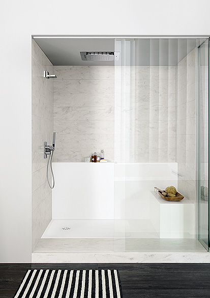 Modern shower with Corian shower pan