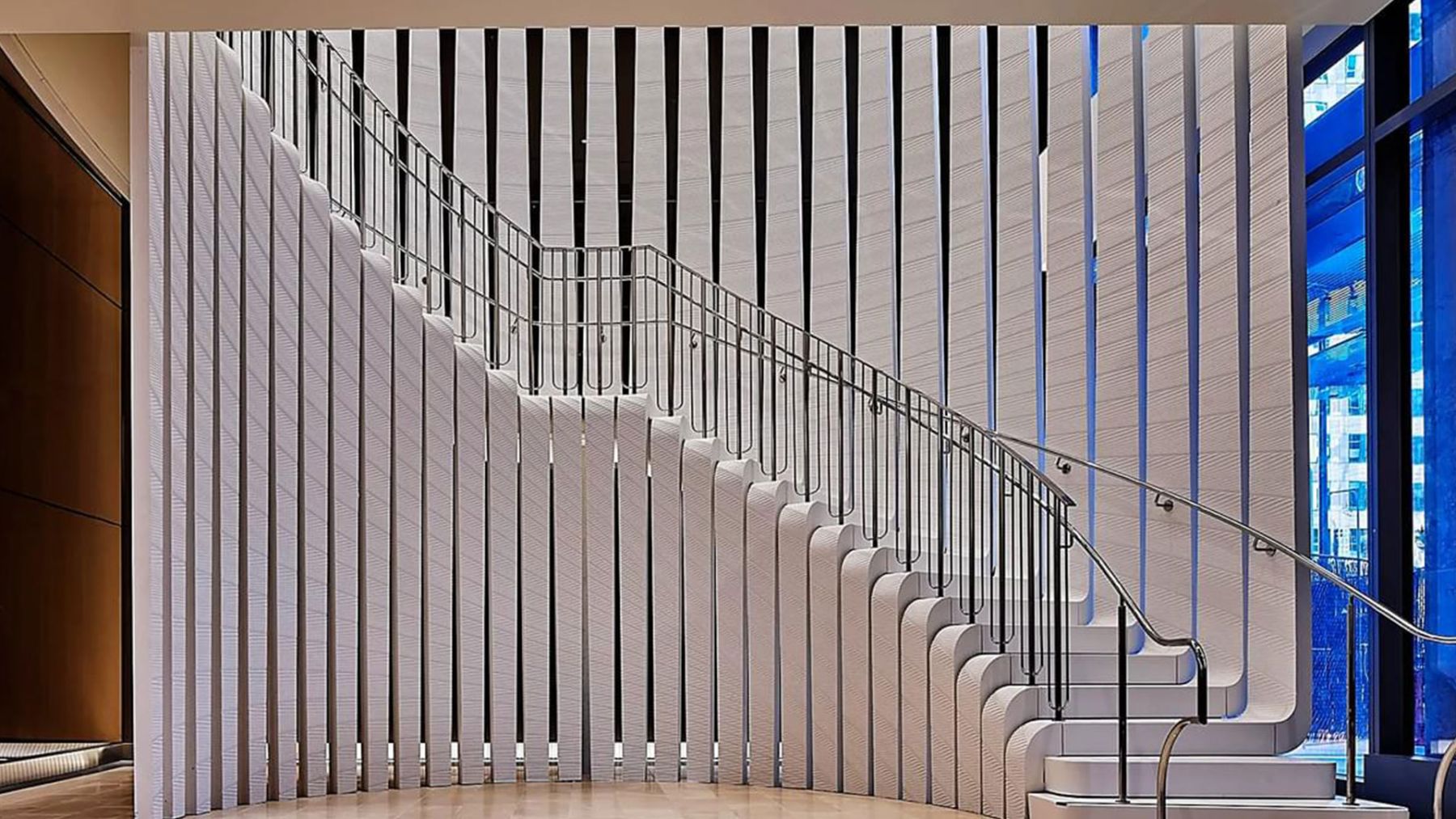 sites/corian.com/IMG/jpg/hero-mr-walls-8-and-fig-stair.jpg
